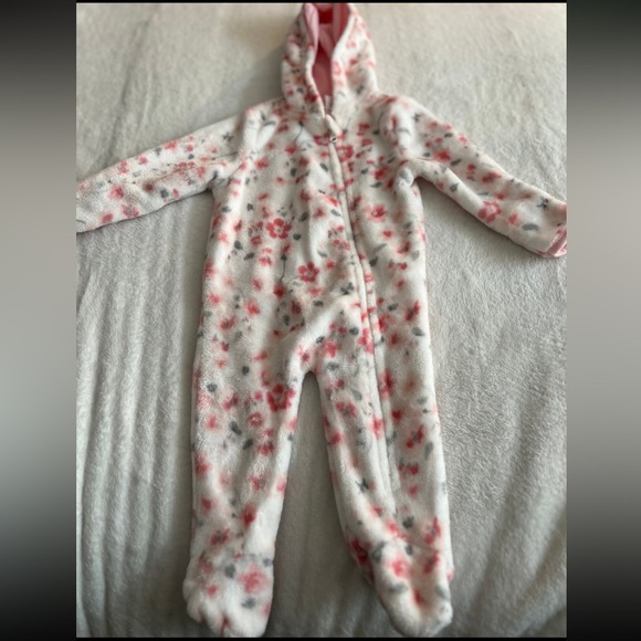 Like New Laura Ashley Pink and Gray Floral Footie Size 3-6M - Picture 1 of 3